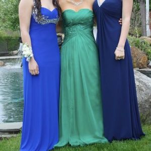 Emerald green chiffon prom dress